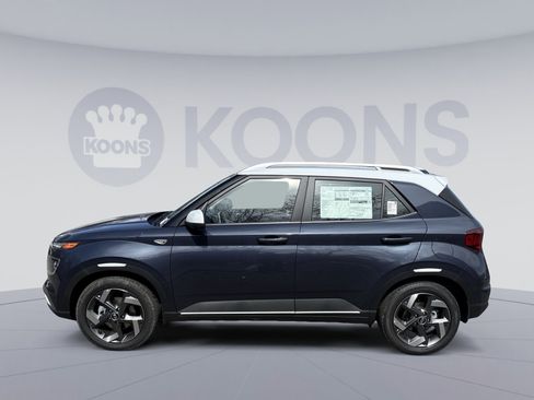 New 2026 Hyundai Venue SEL FWD image 2