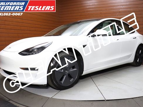 Used 2023 Tesla Model 3 Standard Range RWD image 1