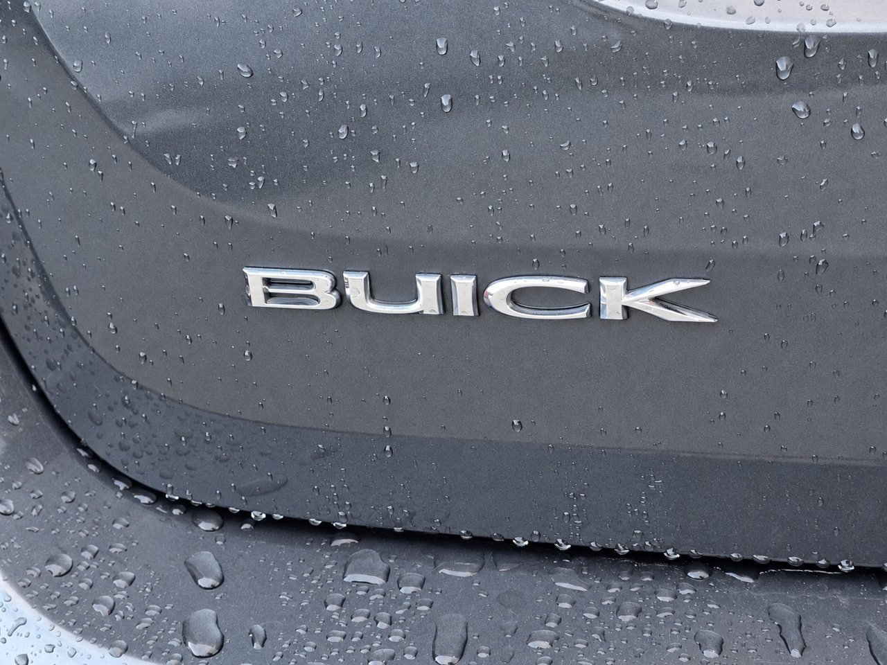 Certified 2017 Buick Encore Essence FWD image 8