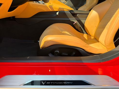 Used 2020 Chevrolet Corvette Stingray Premium Cpe w/ 3LT Preferred Equipment Group RWD image 37