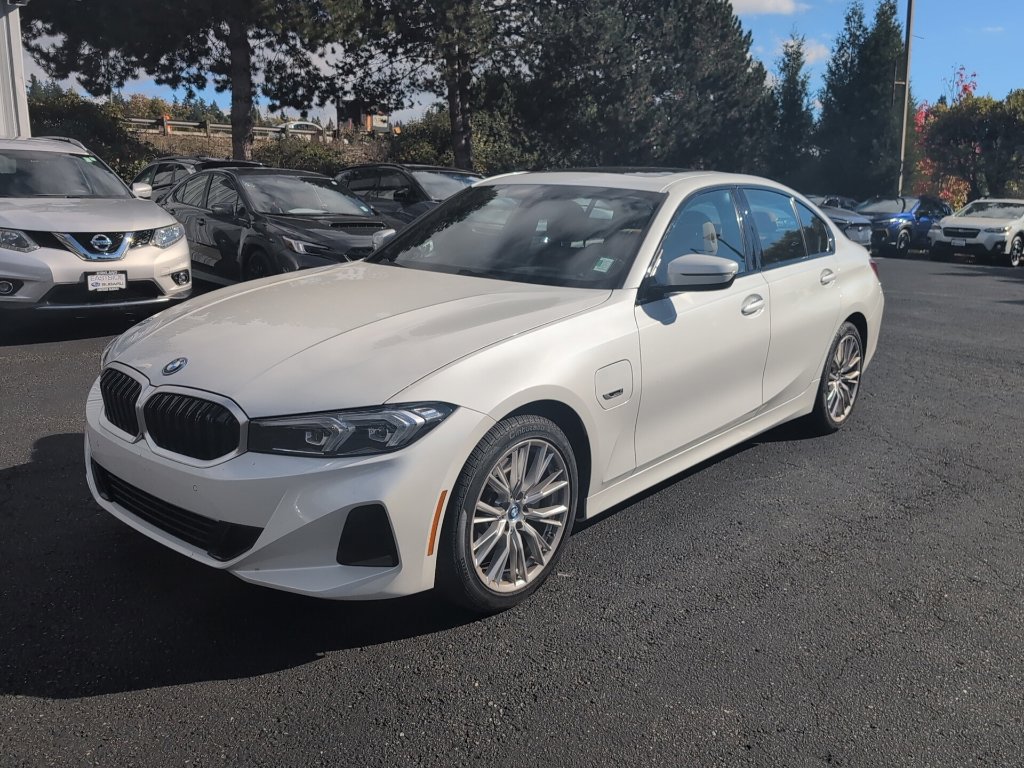Used 2023 BMW 330e xDrive w/ Premium Package AWD/4WD image 1
