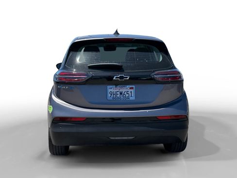 Used 2023 Chevrolet Bolt LT w/ Infotainment Package FWD image 4