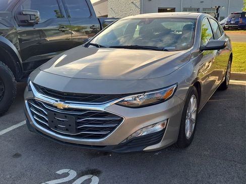 Used 2023 Chevrolet Malibu LT FWD image 1