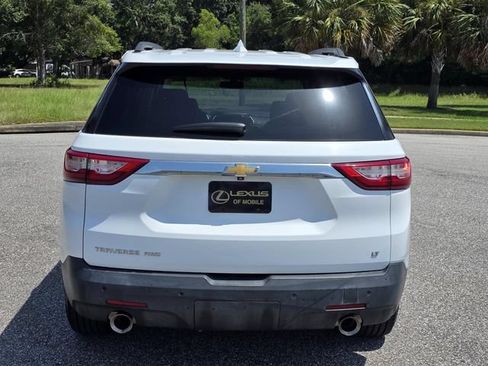 Used 2020 Chevrolet Traverse LT AWD/4WD image 3