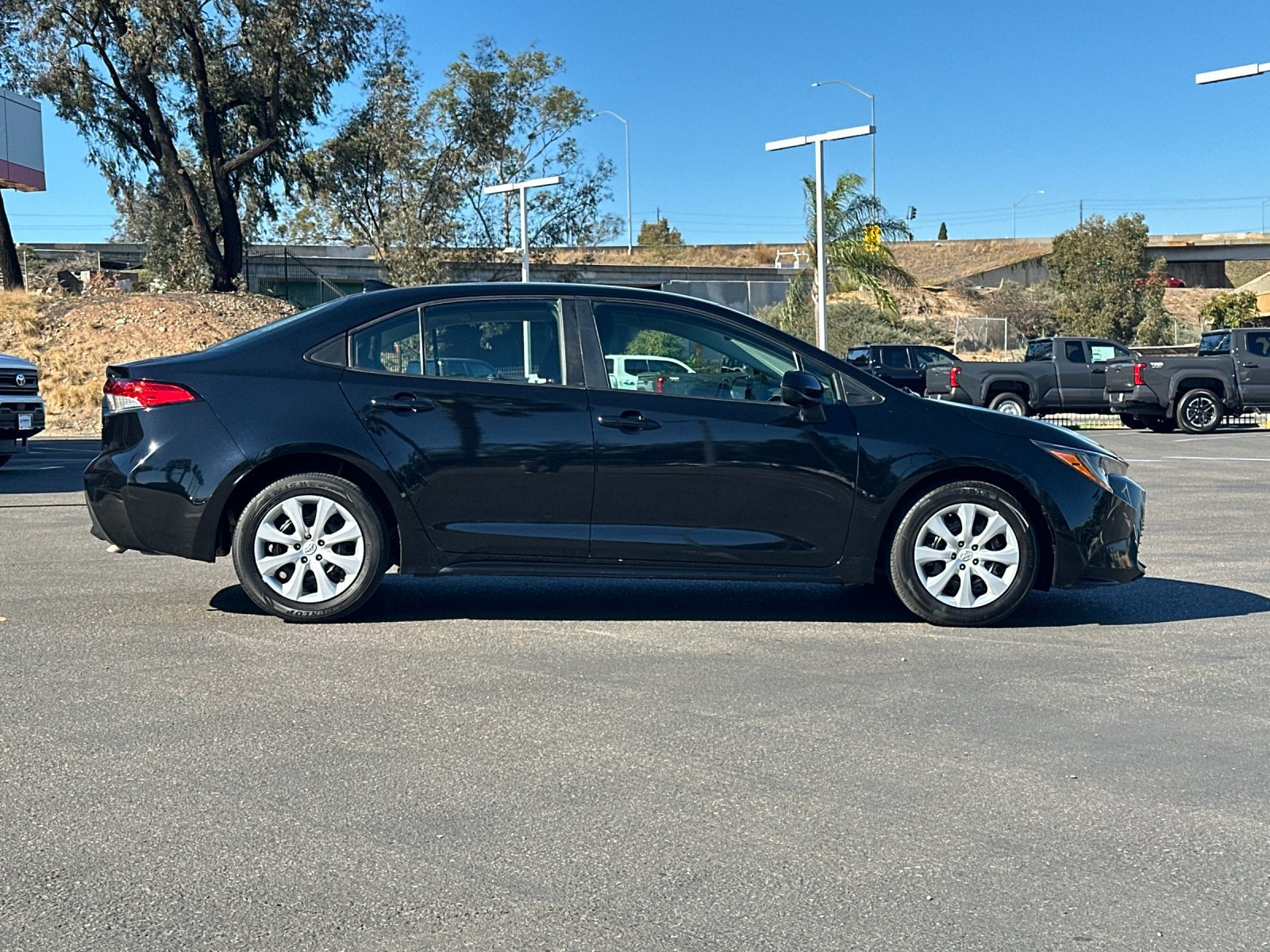Used 2024 Toyota Corolla LE FWD image 6