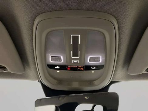 Used 2025 Volvo XC40 B5 Plus AWD/4WD image 67
