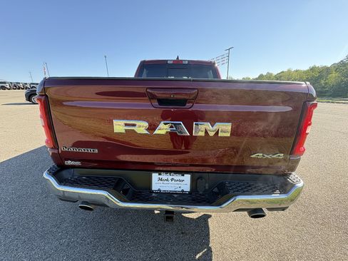 Used 2025 RAM 1500 Laramie AWD/4WD image 4