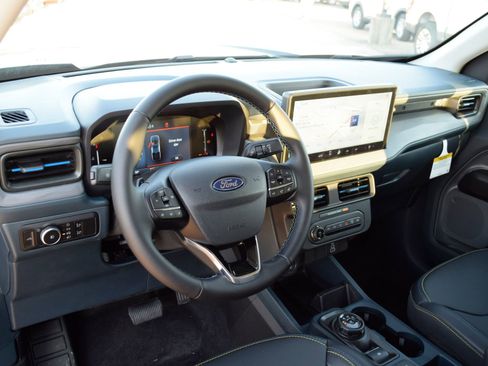 New 2026 Ford Maverick Lobo image 17