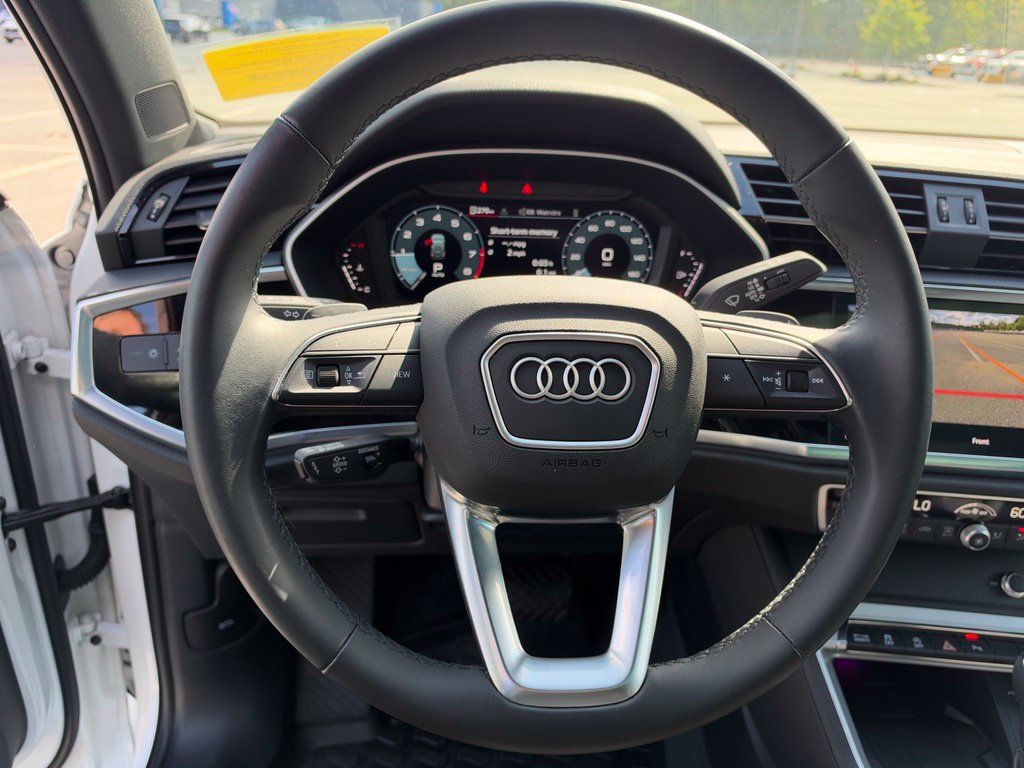 Used 2024 Audi Q3 2.0T Premium Plus AWD/4WD image 17