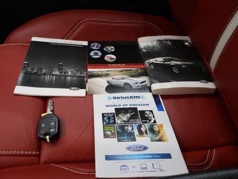 Used 2014 Ford Mustang GT Premium RWD image 44
