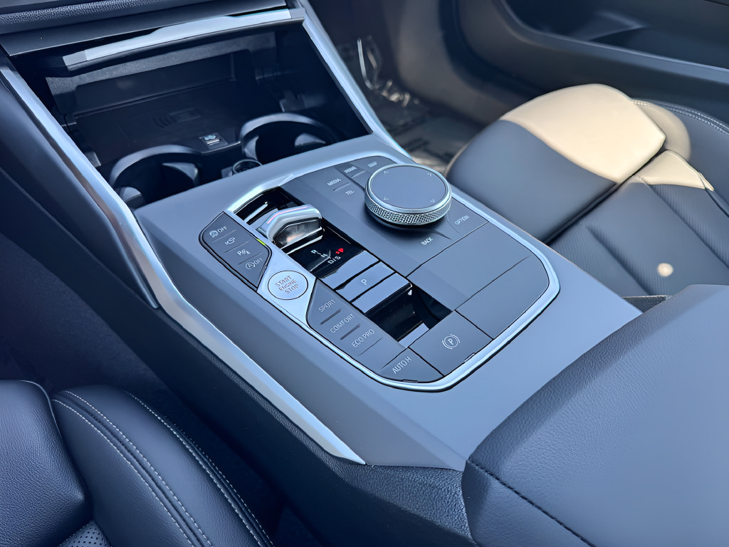 Used 2026 BMW 230i xDrive Coupe w/ Premium Package AWD/4WD image 24