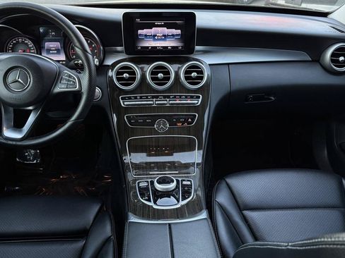 Used 2017 Mercedes-Benz C 300 4MATIC Sedan image 41