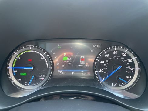 Used 2021 Toyota Highlander XLE AWD/4WD image 18