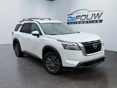 Used 2025 Nissan Pathfinder SV w/ Cargo Package