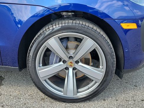 Certified 2026 Porsche Macan Turbo AWD/4WD image 11