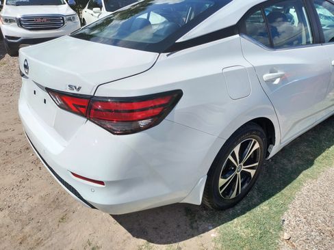 Used 2020 Nissan Sentra SV w/ Electronics Package FWD image 3