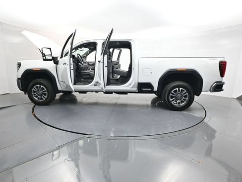 Used 2025 GMC Sierra 2500 SLT AWD/4WD image 48