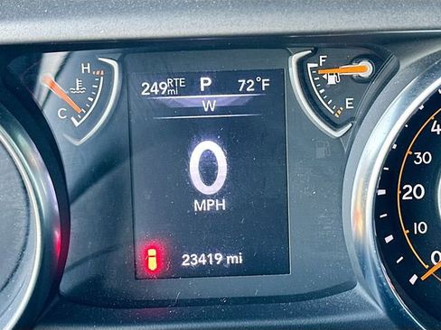 Used 2023 Jeep Wrangler Sport S image 8