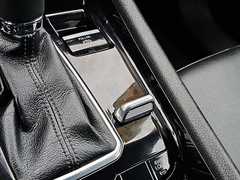 Used 2022 Jeep Compass Latitude image 23