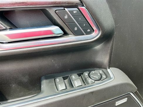Used 2023 Chevrolet Silverado 1500 LTZ image 18