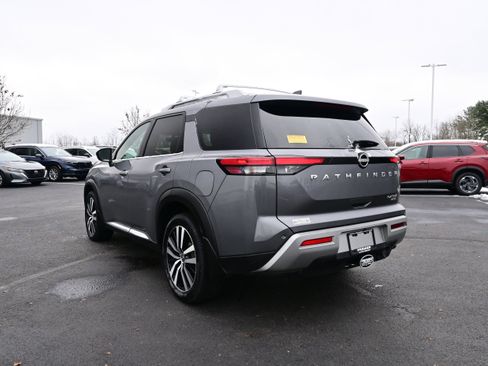 Certified 2023 Nissan Pathfinder Platinum w/ Cargo Package image 6