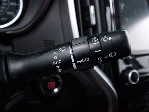 Used 2019 Subaru Ascent Touring w/ Popular Package #3 image 19