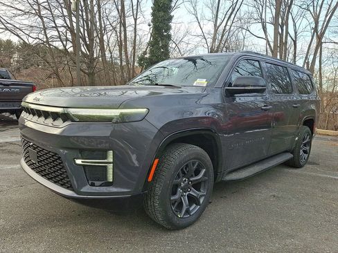 New 2026 Jeep Grand Wagoneer L Limited w/ Convenience Group I image 2