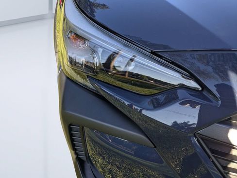 Certified 2025 Subaru Outback Premium AWD/4WD image 9