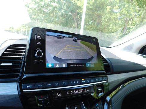 Used 2025 Honda Odyssey Elite image 11