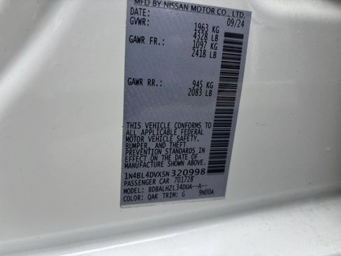 Used 2025 Nissan Altima 2.5 SV FWD image 29