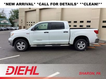 Used 2013 Toyota Tundra 4x4 CrewMax w/ SR5 Pkg
