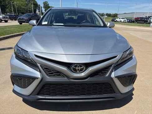 Used 2024 Toyota Camry SE w/ Convenience Package FWD image 12