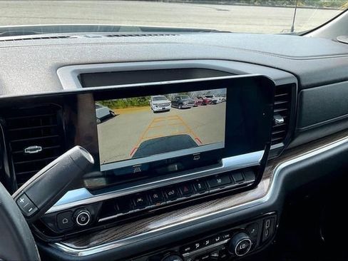 Used 2023 Chevrolet Silverado 1500 LT image 11