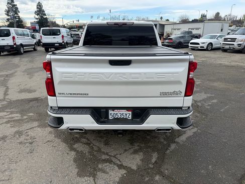 Used 2020 Chevrolet Silverado 1500 High Country w/ Technology Package image 4