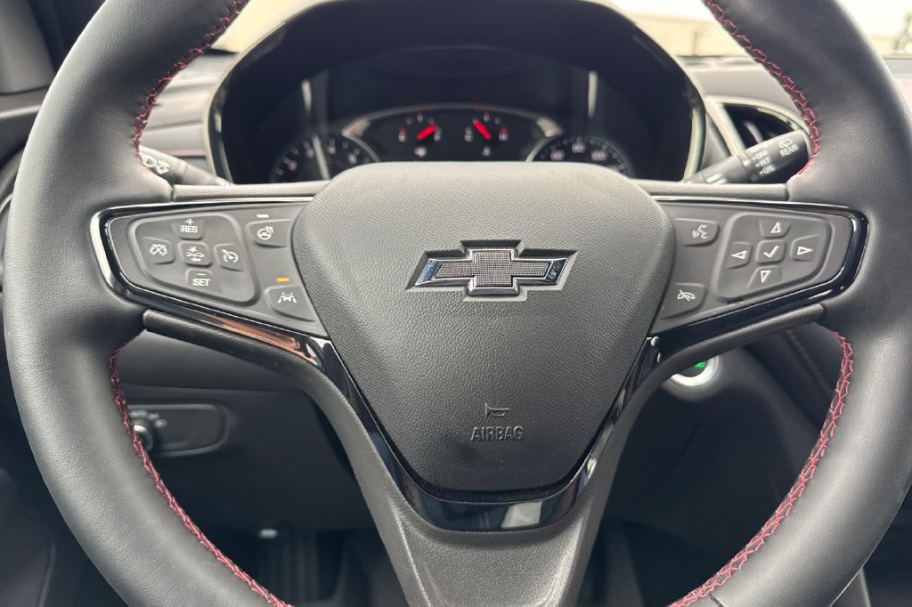 Used 2023 Chevrolet Equinox RS w/ RS Leather Package FWD image 28