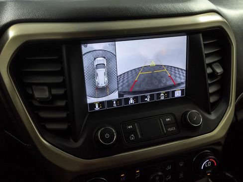 Used 2021 GMC Acadia Denali w/ Denali Ultimate Package AWD/4WD image 10
