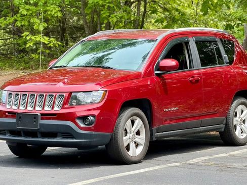 Used 2016 Jeep Compass Latitude AWD/4WD image 5