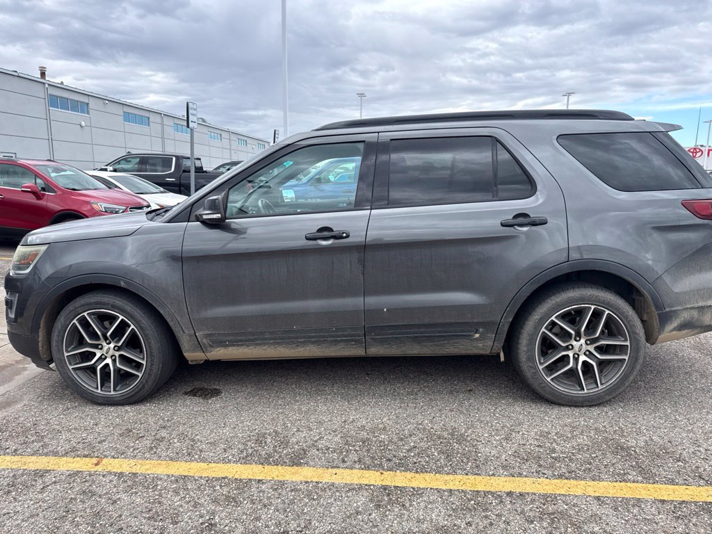 Used 2016 Ford Explorer Sport w/ Equipment Group 401A AWD/4WD image 4