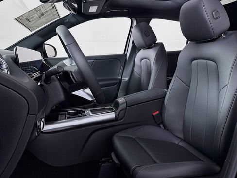 New 2026 Mercedes-Benz GLA 250 GLA 250 image 16