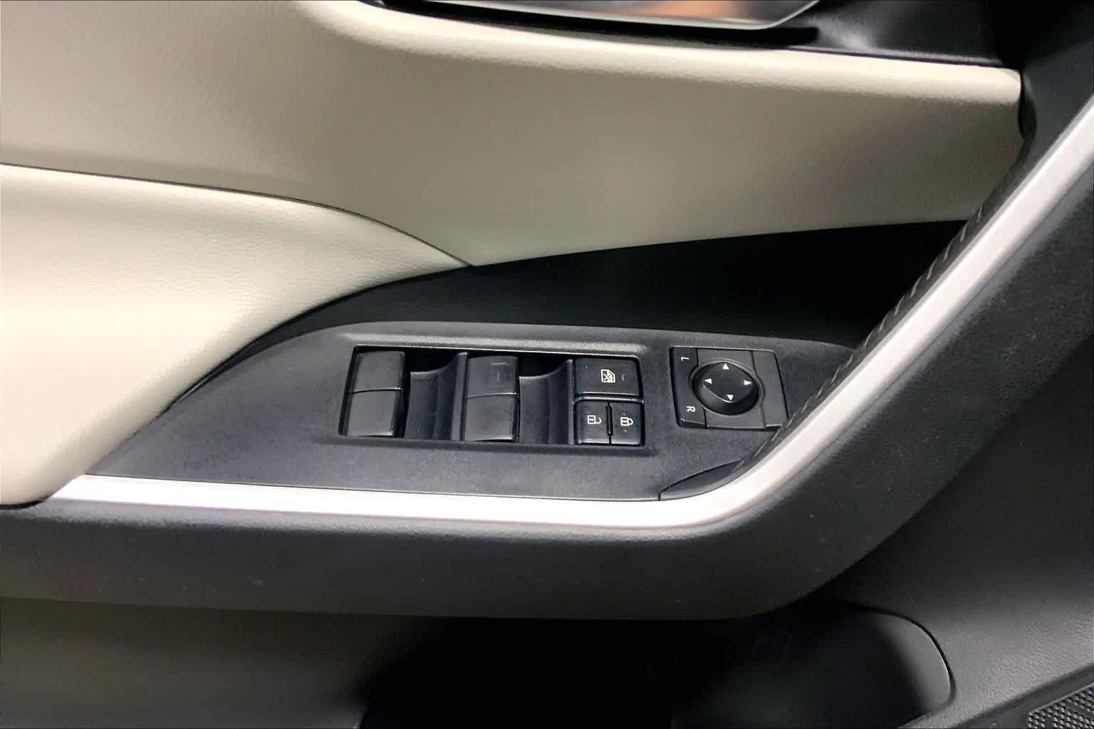 Used 2020 Toyota RAV4 XLE w/ Convenience Package AWD/4WD image 34