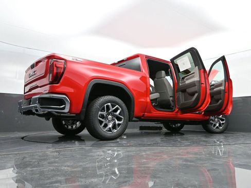 Used 2024 GMC Sierra 1500 SLE w/ Preferred Package image 56