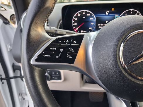 Used 2025 Mercedes-Benz GLB 250 image 19