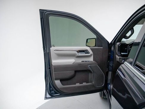 Used 2022 GMC Sierra 1500 SLE AWD/4WD image 22