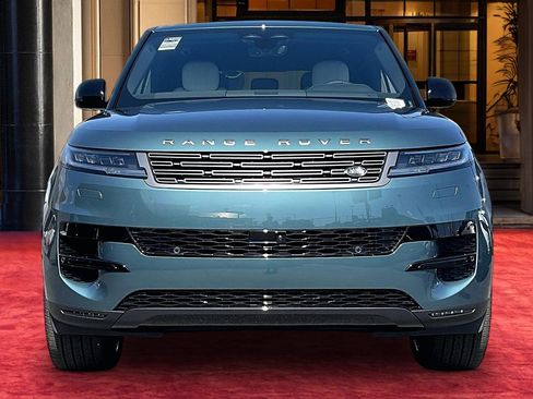 New 2026 Land Rover Range Rover Sport SE image 2