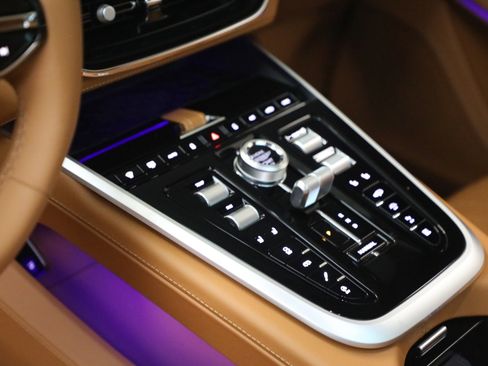 New 2026 Aston Martin DBX 707 image 20