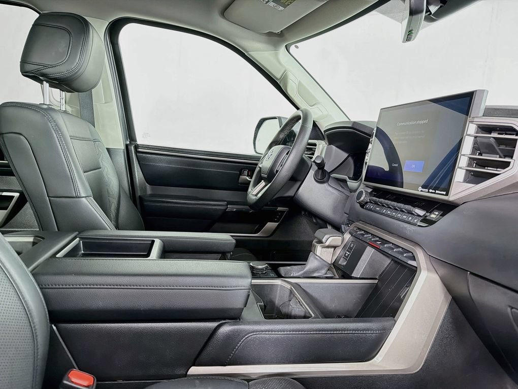 Used 2024 Toyota Tundra Limited AWD/4WD image 39