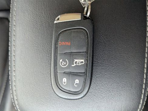 Used 2023 Jeep Cherokee Altitude Lux image 24