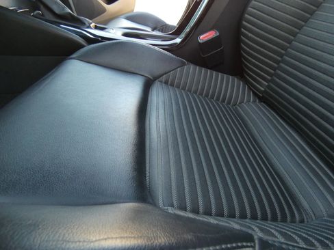 Used 2020 Toyota Corolla XSE image 57