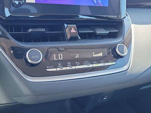 Used 2023 Toyota Corolla LE image 23