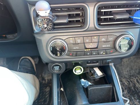 Used 2024 Ford Maverick Lariat w/ Black Appearance Package image 40